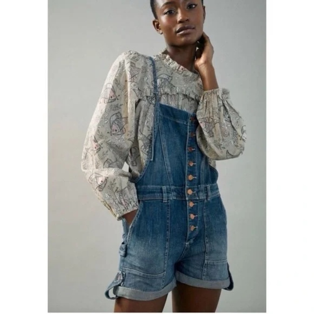 Anthropologie Pilcro Everyday Button Front Denim Short Overalls Size 25